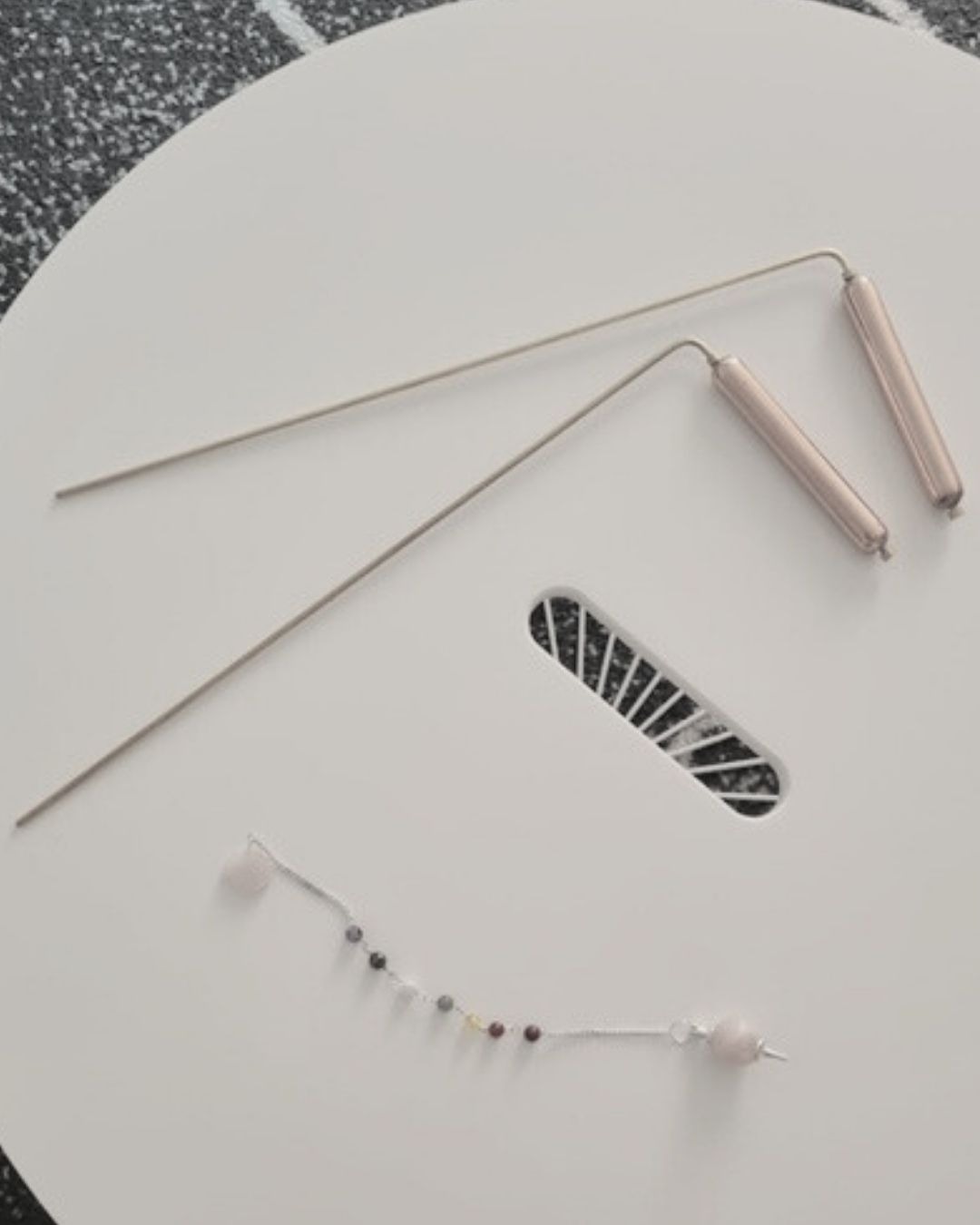 Wuenschelruten-Pendel-Reading Wünschelruten und Pendel